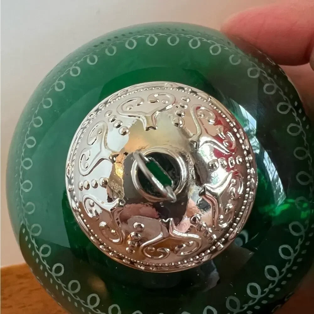 HALLMARK KEEPSAKE “2015” GLASS CHRISTMAS ORNAMENT